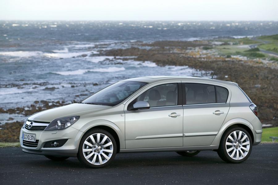  Opel Astra 2005 года  (фото 132 из 141)